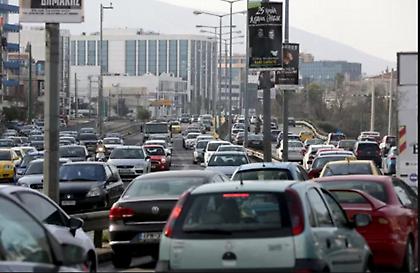 Μποτιλιάρισμα στον Κηφισό λόγω τροχαίου στο ύψος της γέφυρας Καλυφτάκη