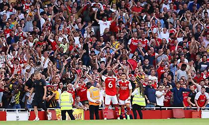 Ψυχάρα Άρσεναλ, έφερε «τούμπα» τη Φούλαμ και έκανε το 4Χ4!