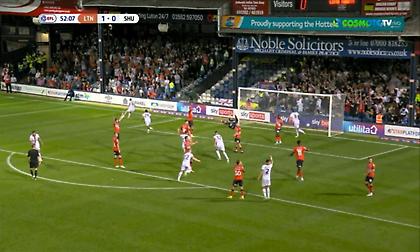 Οπαδοί της Σέφιλντ Γιουνάιτεντ «μπούκαραν» στον αγωνιστικό χώρο για να πανηγυρίσουν γκολ