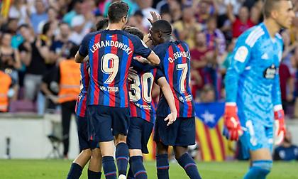 Σίφουνας η Μπαρτσελόνα, σε μεγάλα κέφια Λεβαντόφσκι-Ντεμπελέ