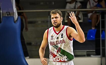 Καθηλωτικός Βεζένκοφ, ηγήθηκε της Βουλγαρίας κόντρα στην Ρουμανία