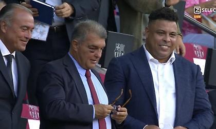 Με μαυρισμένο μάτι ο Λαπόρτα στο «Καμπ Νου»