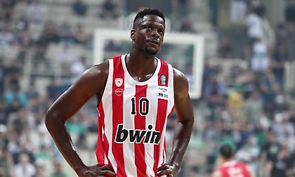 Στην Γαλλία για Φαλ ο γιατρός και ο γυμναστής του Ολυμπιακού