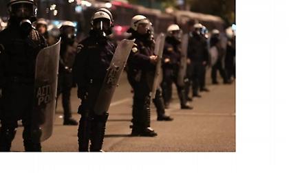 Εξάρχεια: Συνελήφθησαν τρία άτομα που επιτέθηκαν σε αστυνομικές δυνάμεις