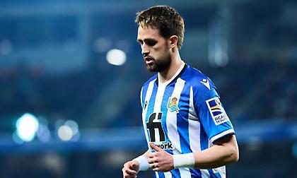 Κλείνει τον ελεύθερο Γιανουζάι η Σεβίλλη