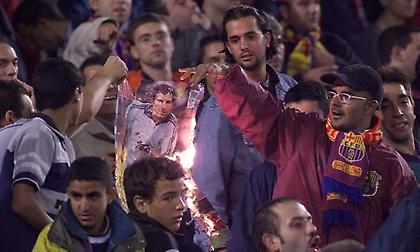 «Έχω ένα εισιτήριο για Μαδρίτη και ένα για Βαρκελώνη»: Όσα μάθαμε στο ντοκιμαντέρ για τον Φίγκο!