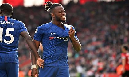 «Μπαμ» με Μπατσουαγί η Νότιγχαμ Φόρεστ!