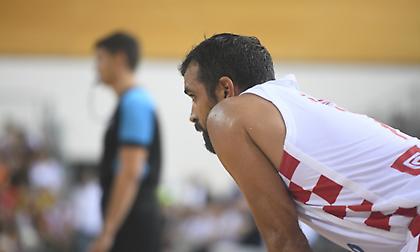 Αμφίβολος κόντρα στην Ελλάδα ο Σίμον