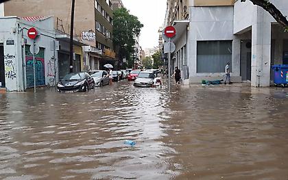 Θεσσαλονίκη: «Βούλιαξε» η πόλη από τη νεροποντή