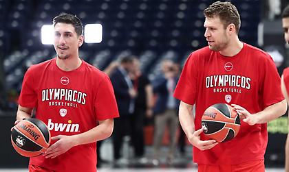 «Γλέντησε» τον Λαρεντζάκη ο Βεζένκοφ: «Είσαι model material ξεκάθαρα και από εμένα είναι ένα ναι»