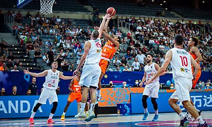 Χαλαρή κατοστάρα της Σερβίας στην Ολλανδία