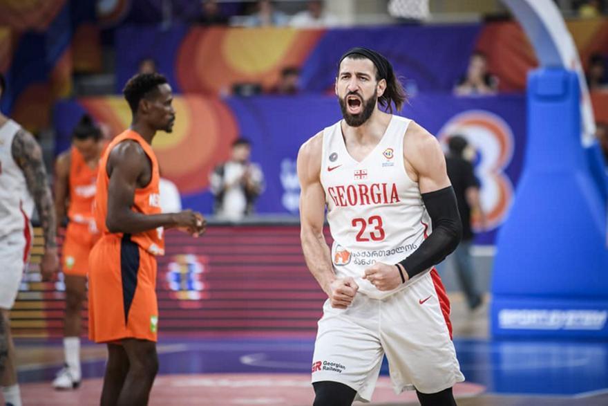 Σενγκέλια: Νοκ άουτ για 2 μήνες χωρίς χειρουργείο