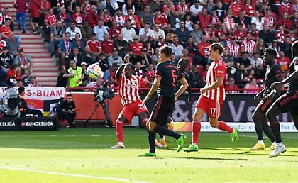 «Γκέλαρε» και στο Βερολίνο η Μπάγερν, τρίτη σερί νίκη και… κορυφή για την ασταμάτητη Φράιμπουργκ!