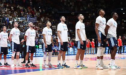 Οι Έλληνες διεθνείς τραγούδησαν με πάθος τον Εθνικό Ύμνο