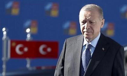 Τον χαβά του ο Ερντογάν: «Ένα βράδυ μπορεί να έρθουμε ξαφνικά»