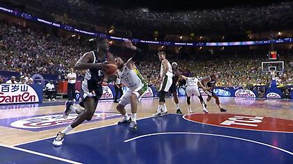 Άφησε πίσω του τον Βαλαντσιούνας και κάρφωσε θεαματικά ο Φαλ