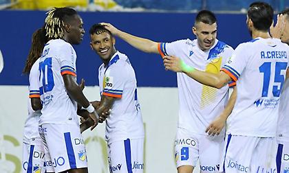 Πλησίασε στην κορυφή ο ΑΠΟΕΛ, σοκ για ΑΕΛ