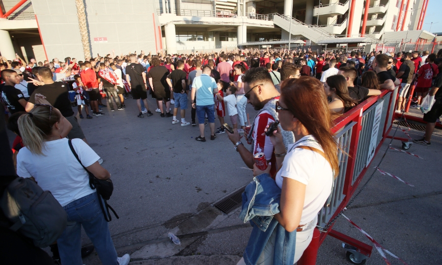 Ολυμπιακός: Φωτογραφίες από το Καραϊσκάκη για Μαρσέλο