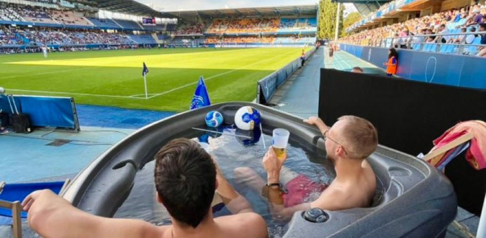 Γαλλία: Είδαν ποδοσφαιρικό αγώνα σε τζακούζι