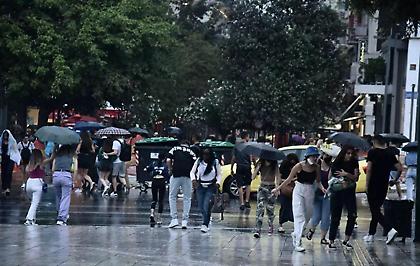 Φθινοπωρινός ο καιρός με βροχές και καταιγίδες