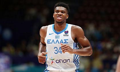 Ξέσπασε στο καλάθι των Ουκρανών με δυνατό κάρφωμα ο Γιάννης!