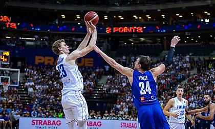 Μπουρλοτιέρης… Σάλιν και εξωπραγματικός Μάρκανεν, βύθισαν τους Τσέχους