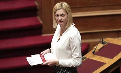Κατέβασε την προκλητική ανάρτηση για τους φίλους του Ολυμπιακού η Ραχήλ Μακρή