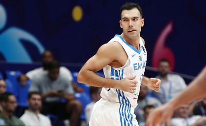 Χάζεψε την άμυνα της Ουκρανίας με υπέροχη προσπάθεια ο Σλούκας