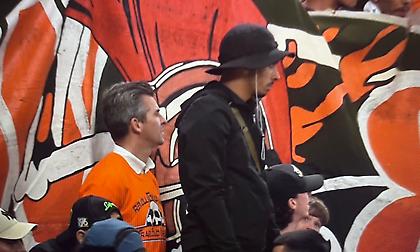 Στην κερκίδα με τους οπαδούς της Μαρσέιγ ο Μπάρτον