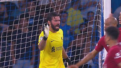 Ο Άλισον έπιασε το πέναλτι του Οσιμέν