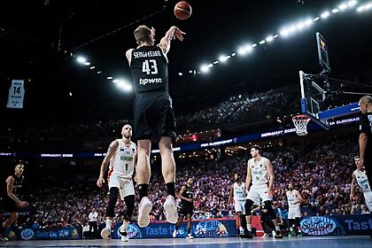 Διέλυσε την Ουγγαρία και ξεκούρασε παίκτες η Γερμανία