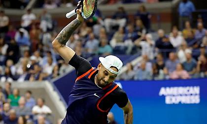 «Τρελάθηκε» ο Κύργιος: Έσπασε δύο ρακέτες με μανία μετά την ήττα από τον Χατσάνοφ στο US Open!
