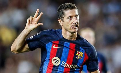 Χατ-τρικ με μαγικό πλασέ ο Λεβαντόφσκι