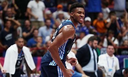 Η μαγική εμφάνιση του Γιάννη στο πρώτο ημίχρονο με την Εσθονία!