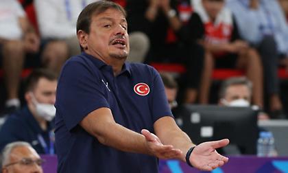 Αταμάν: «Τι σόι Ευρωμπάσκετ είναι αυτό; Μας καθυστέρησαν στο αεροδρόμιο και χάσαμε την προπόνηση»