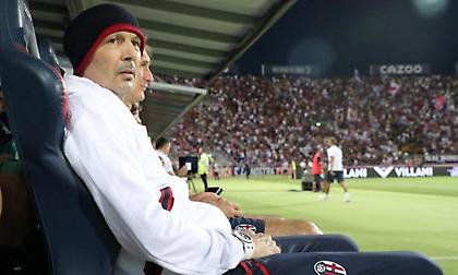 Το συγκινητικό αντίο του Μιχαΐλοβιτς στη Μπολόνια