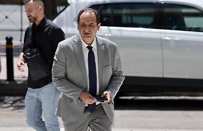 ΣΥΡΙΖΑ: Μηνυτήρια αναφορά για παρακολoύθηση του κινητού του Χρήστου Σπίρτζη με το Predator