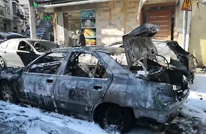 Ηράκλειο: Μητέρα με τα δύο παιδιά της πρόλαβαν να βγουν από φλεγόμενο αυτοκίνητο