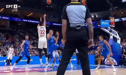 Σερβία-Ιταλία: Τρομερό γκολ-φάουλ από τον Μίτσιτς