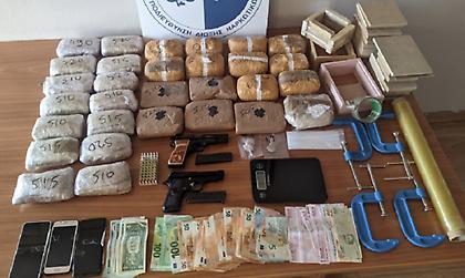 Έφερναν μεγάλες ποσότητες ηρωίνης από Τουρκία στην Ελλάδα με νταλίκα και τις διακινούσαν στην Αττική