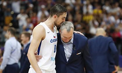 Γκίνζμπουργκ: «Εάν ήταν στο 100% ο Σατοράνσκι δεν θα παίζαμε με την Ελλάδα!»