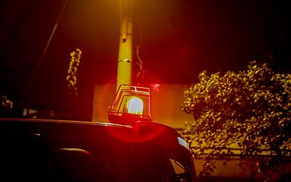 Φωτιά σε αποθήκη πολυκατοικίας στο Περιστέρι – Ένα άτομο με αναπνευστικά προβλήματα