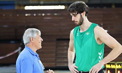 Δοκιμάζεται στην Μπέτις ο Τσαλμπούρης