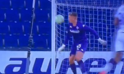 Μυθική γκάφα Γκολίνι, έχασε την μπάλα κάνοντας... ποδαράκια και δέχτηκε γκολ!