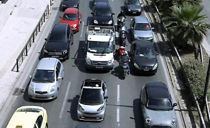 Mποτιλιάρισμα στην Αττική Οδό και τον Κηφισό