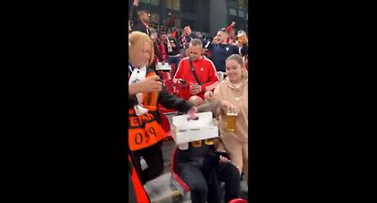 Αυτό είναι το ποδόσφαιρο: Η Κοπεγχάγη κερασε μπύρες τους οπαδούς της Σεβίλλης για το ταξίδι τους!