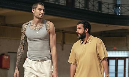 Ο Άνταμ Σάντλερ συνεχάρη τον... Μπο Κρουζ, Χουάντσο Ερνανγκόμεθ