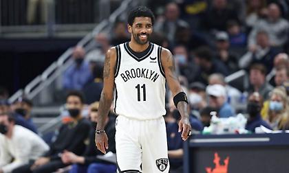 Ίρβινγκ: «Ο εμβολιασμός για τον Covid είναι η μεγαλύτερη παραβίαση δικαιωμάτων που έχει γίνει ποτέ»