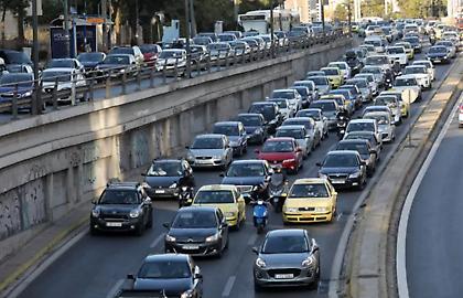 Κίνηση τώρα: Χάος στον Κηφισό - Οι μποτιλιαρισμένοι δρόμοι