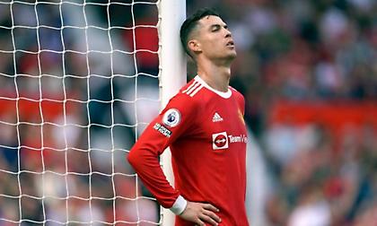 Κριστιάνο Ρονάλντο: Πρόστιμο από την FA για το πέταγμα κινητού φιλάθλου